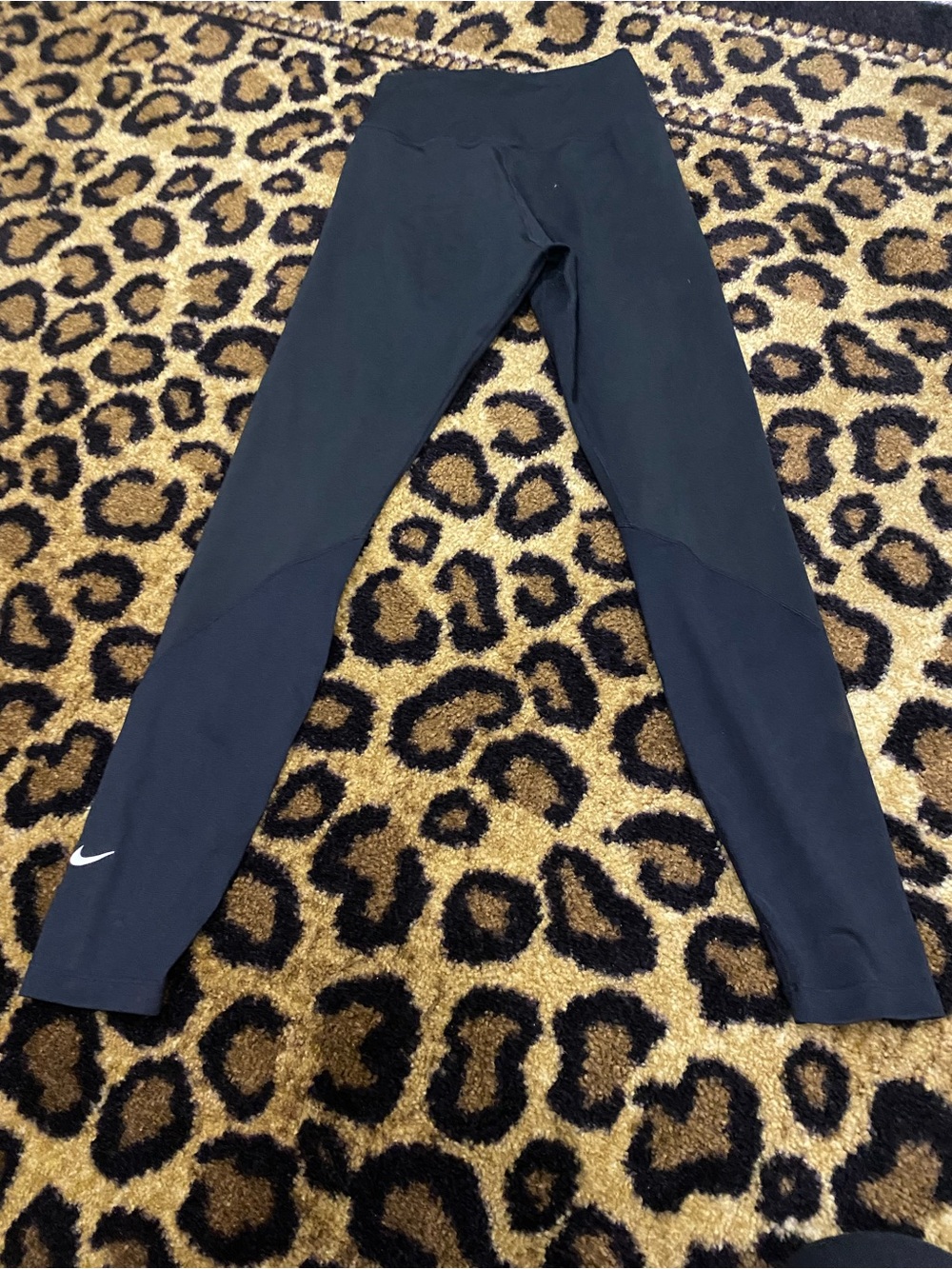 Nike Black womens ' Performance Leggings with Swoosh